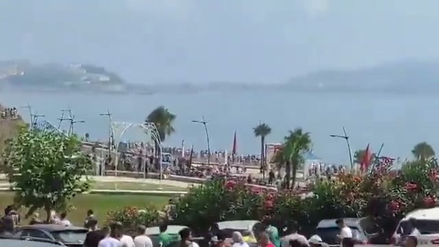 🇪🇸Hiszpania: Ceuta. Plotka o otwartej granicy ściągnęła tysiące migrantów z Maroka