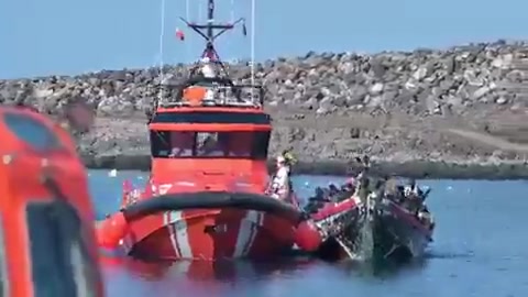 🇪🇸Hiszpania: El Hierro. Przybyła łódź z 230 migrantami, największa w 2025 r.