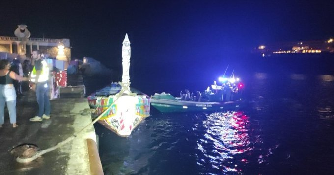 🇪🇸Hiszpania: El Hierro. Rekordowa łódź przywiozła 248 imigrantów