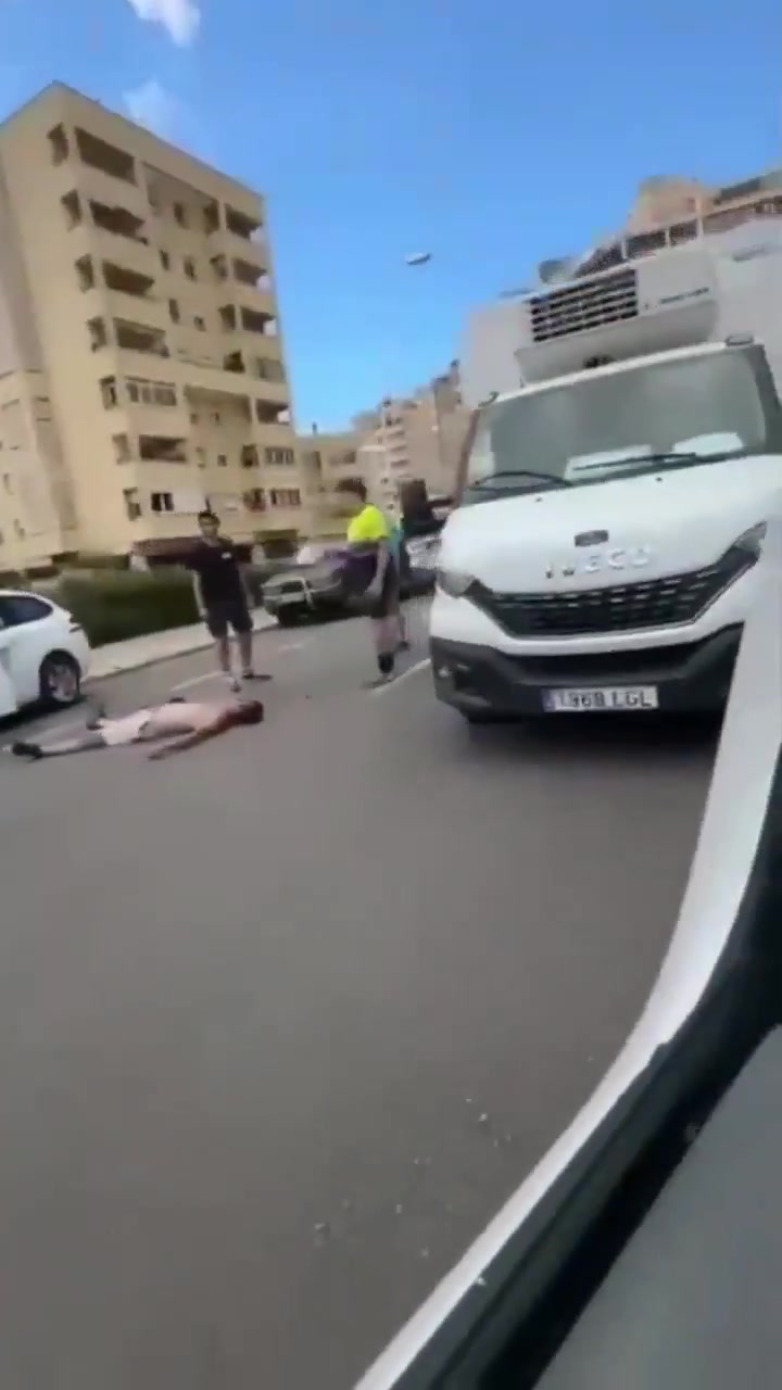 🇪🇸Hiszpania: Palma de Mallorca. Dwóch mężczyzn napadło i uwięziło taksówkarza w bagażniku