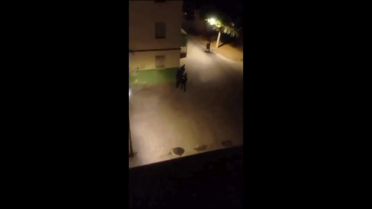 🇪🇸Hiszpania: Sewilla. Policja przejęła broń po strzelaninie w cygańskiej dzielnicy