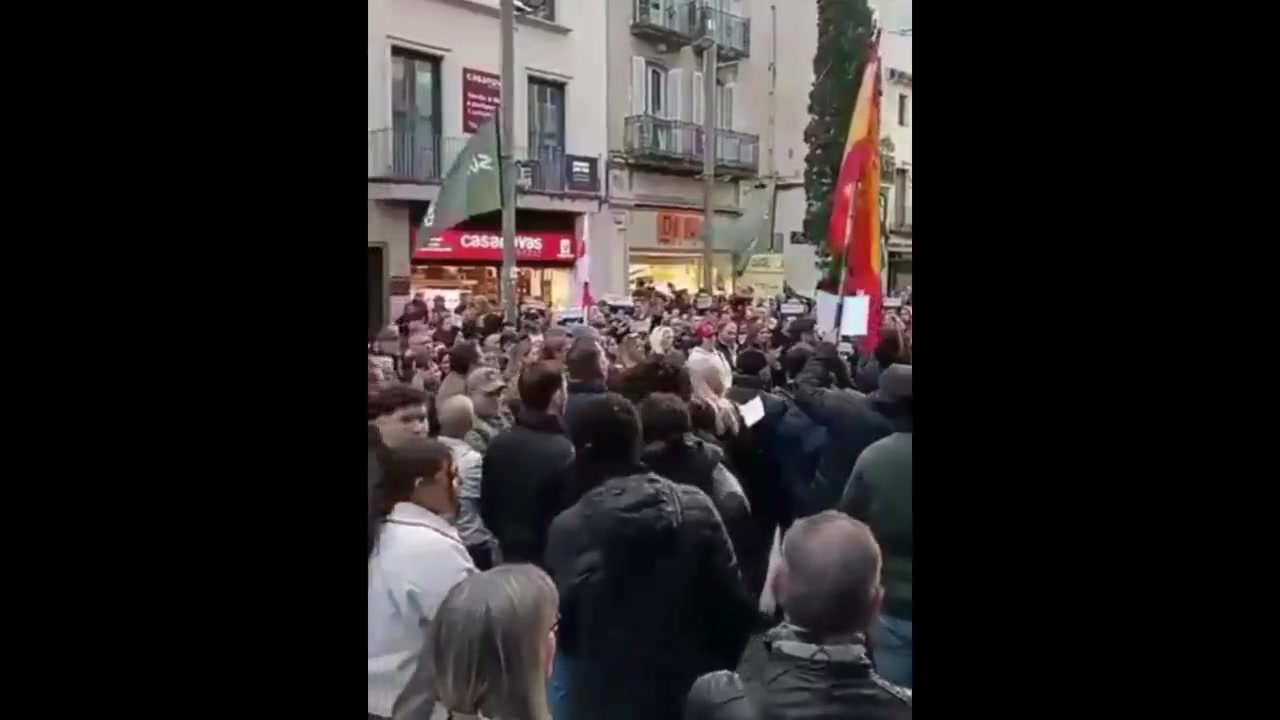 🇪🇸Hiszpania: Terrassa. Manifestacja w obronie ofiary gwałtu, sprawcy na wolności
