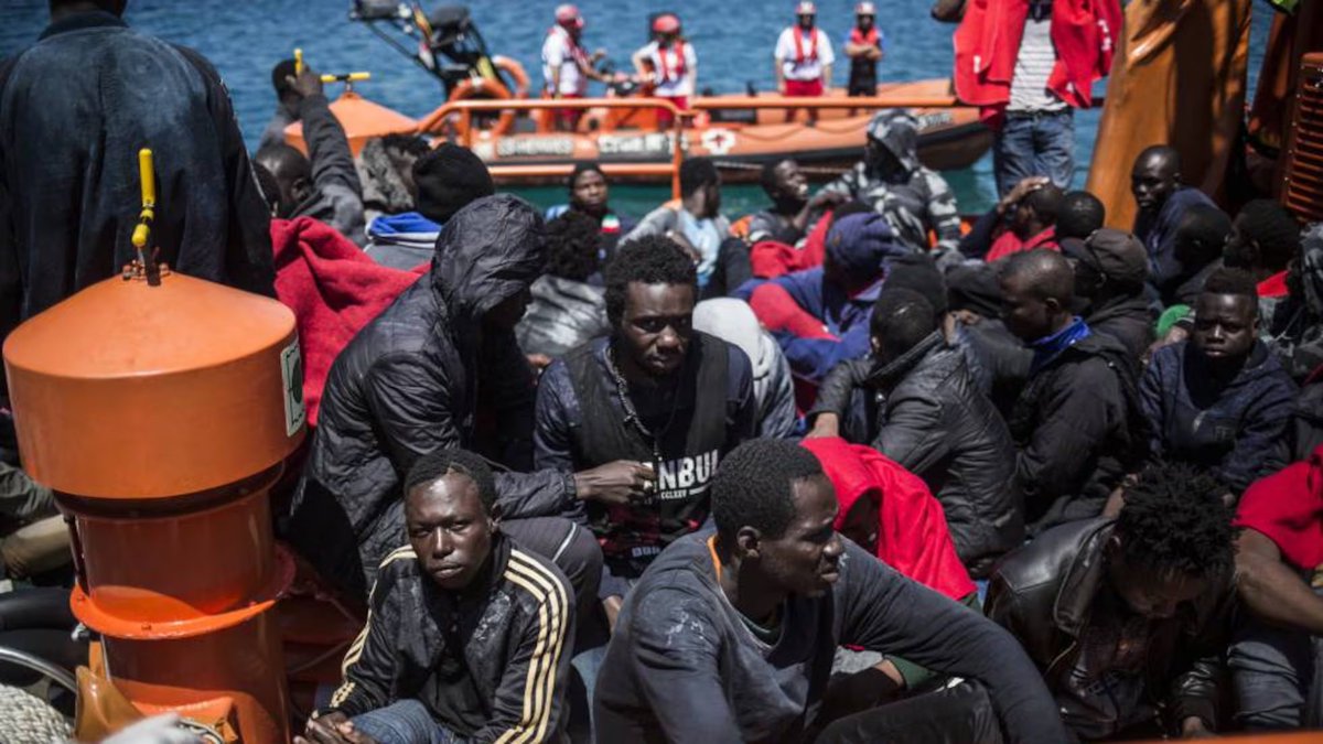🇪🇸Hiszpania: Wyspy Kanaryjskie. 19 imigrantów aresztowanych za wyrzucanie ludzi za burtę