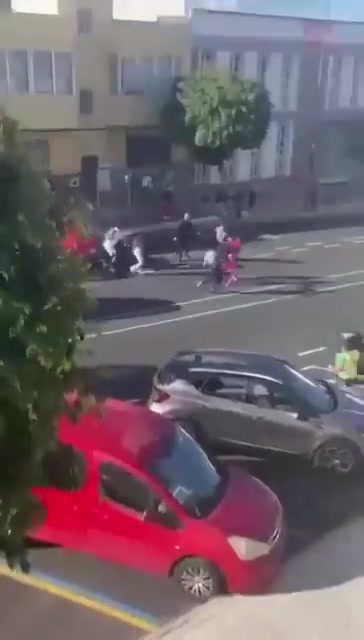 🇪🇸Hiszpania: Wyspy Kanaryjskie. Bójka między imigrantami z Afryki Północnej zakłóciła ruch