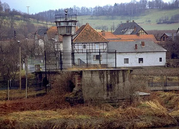 🇩🇪Niemcy: Hof. Bójka Turków z Afgańczykiem na festynie zakończona pościgiem i napaścią