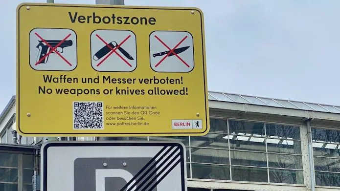 Niemcy: Berlin. 76 ataków nożem w ciągu roku w strefach zakazu broni