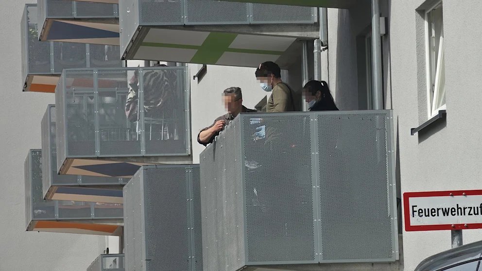Niemcy: Berlin. Kobieta spadła z balkonu, uciekając przed podejrzeniem zbiorowego gwałtu
