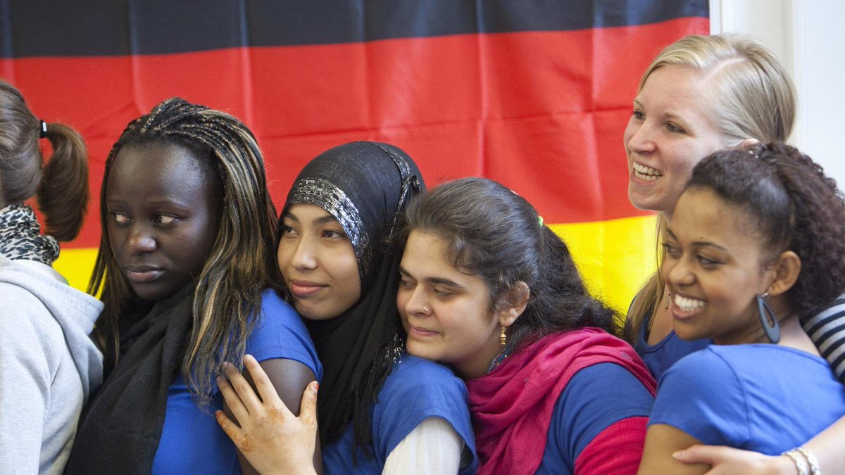 🇩🇪Niemcy: Bielefeld. Nauczycielka odchodzi po zarzutach, że jest „zbyt niemiecka”