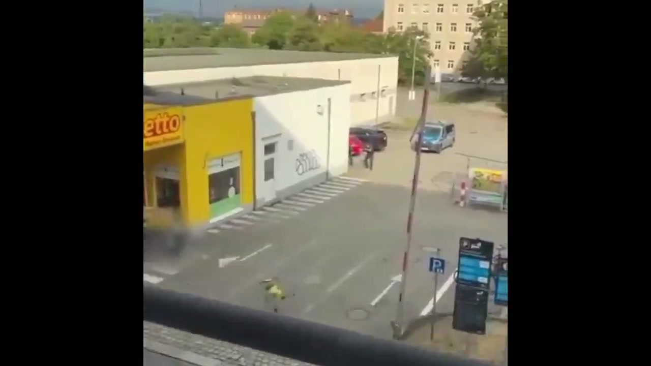 🇩🇪Niemcy: Drezno. Turek z bronią strzelał do policjantów krzycząc „Allahu Akbar”