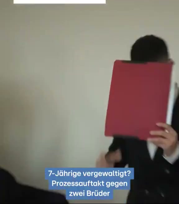 🇩🇪Niemcy: Essen. Bracia Irakijczycy oskarżeni o zbiorowy gwałt na 7-latce