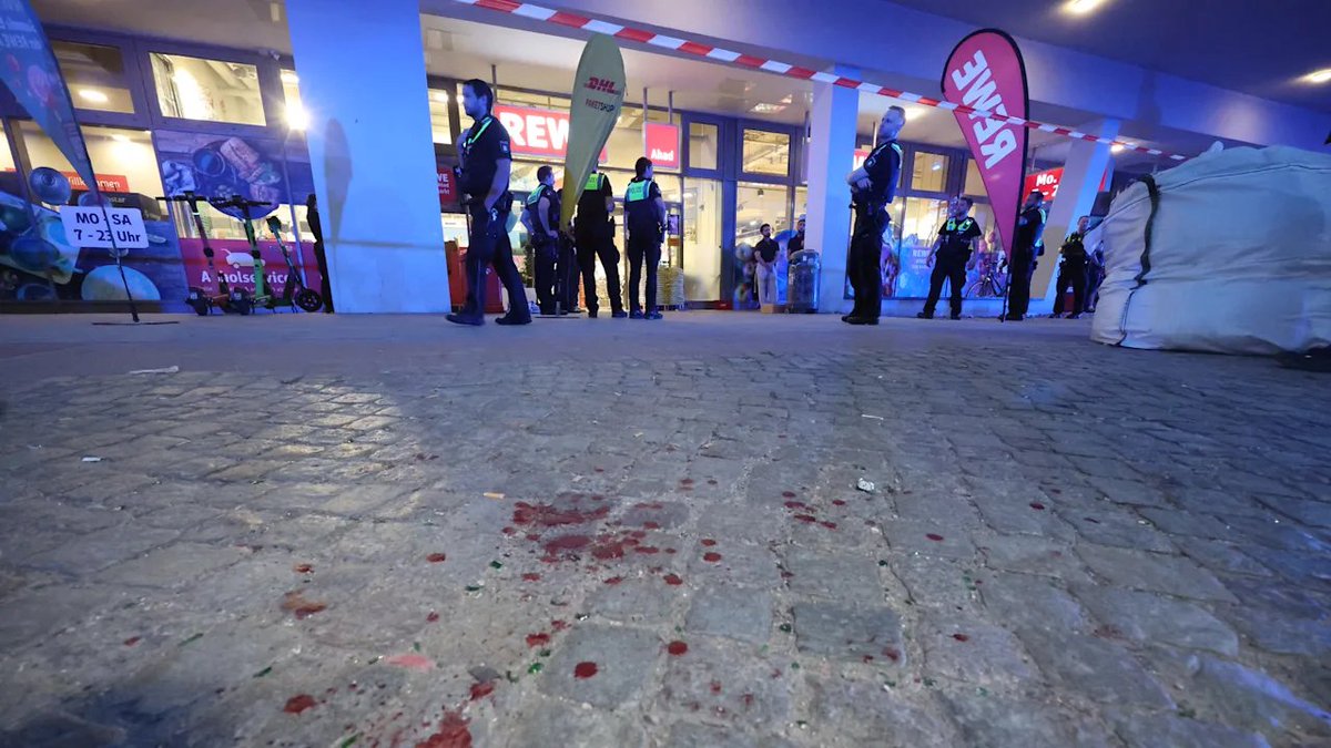 🇩🇪Niemcy: Hamburg. Śmiertelny atak nożem w sklepie REWE w Altonie