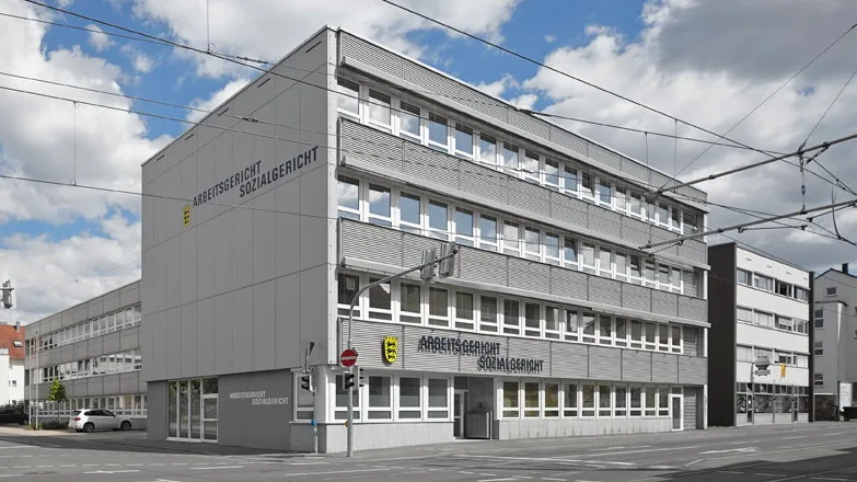 🇩🇪Niemcy: Heilbronn. Marokańczyk z nakazem deportacji wygrywa o świadczenia socjalne