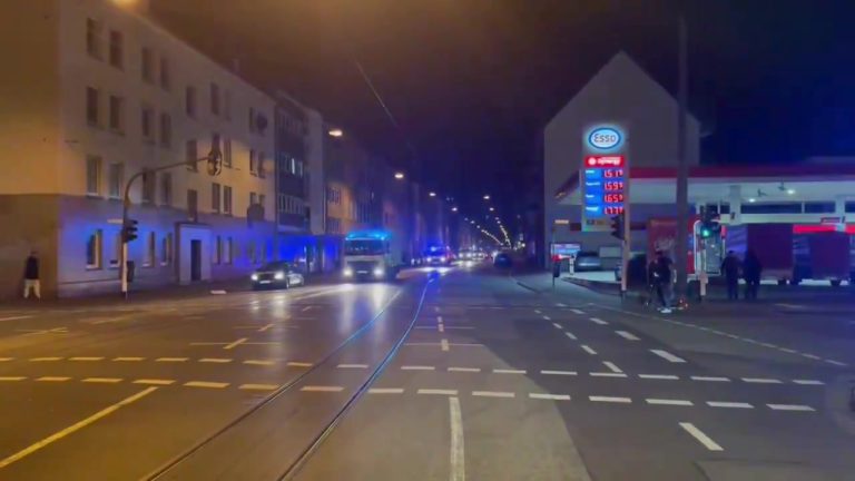 Niemcy: Krefeld. Policja zastrzeliła podpalacza przed kinem po serii pożarów