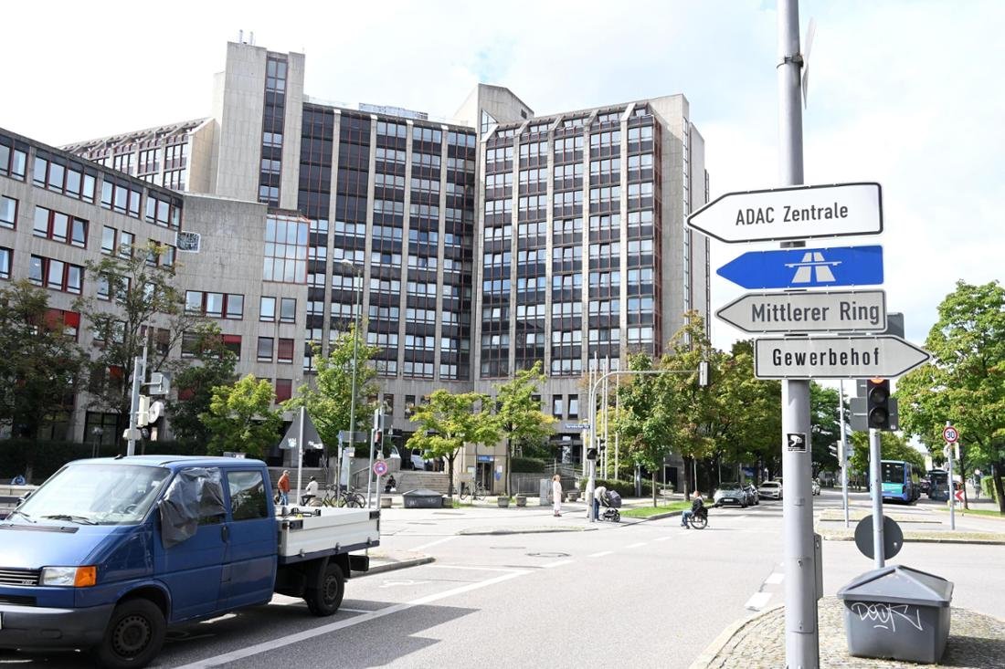 🇩🇪Niemcy: Monachium. Ośrodek dla azylantów w byłym hotelu przy Heimeranplatz