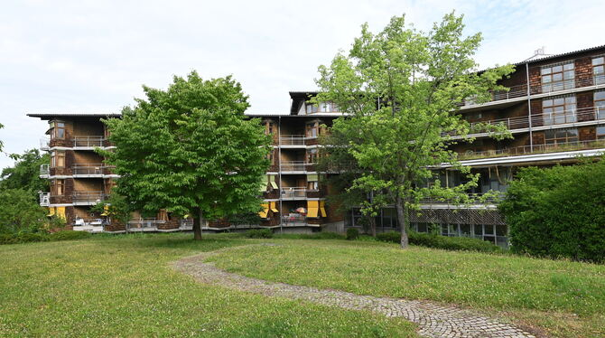 Niemcy: Reutlingen. 11 lat więzienia za wypchnięcie z okna i gwałt w ośrodku