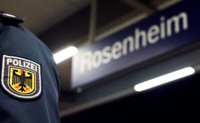 🇩🇪Niemcy: Rosenheim. Ukrainka bez biletu wypróżniła się na policjanta