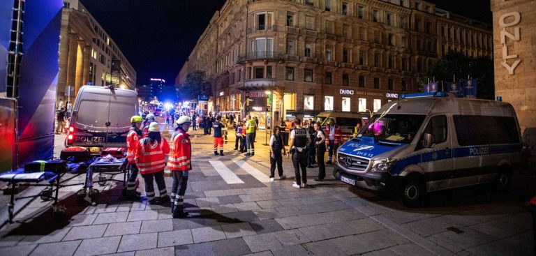 Niemcy: Stuttgart. Czterech kibiców rannych w ataku nożownika podczas mistrzostw