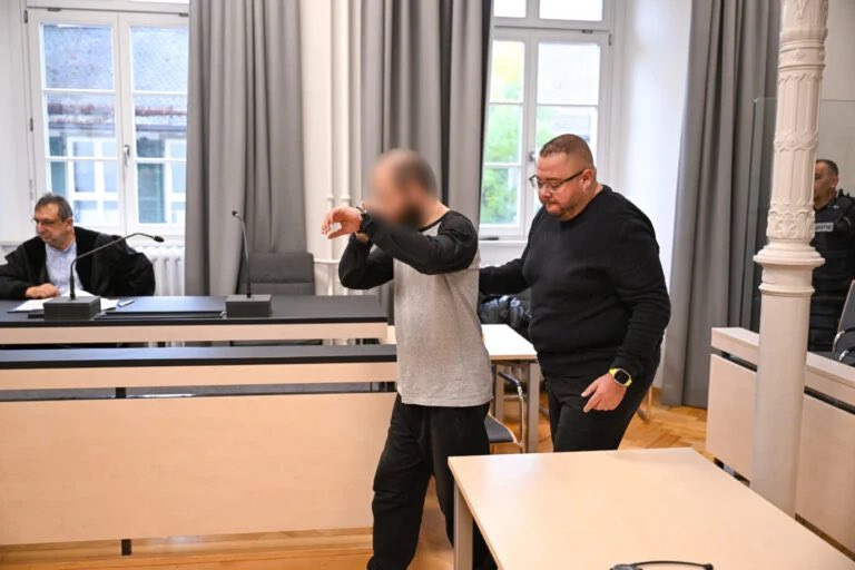 Niemcy: Wangen. Syryjczyk z nożem wobec dziecka trafia na psychiatrię, nie do wi