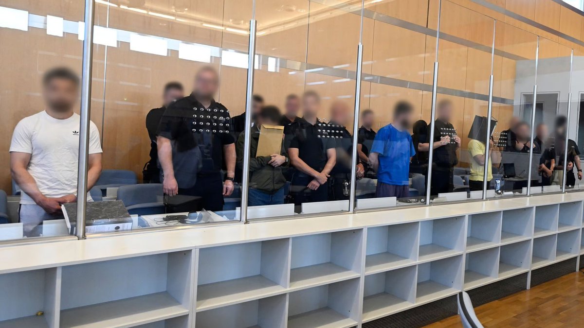 🇩🇪Niemcy: Warendorf. Skazani za wspieranie ISIS Tadżycy wolni, wrócili do miasta zatrzymania