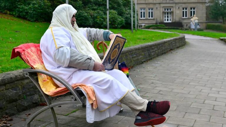 Niemcy: Witten. Syryjczyk zakłóca porządek, recytując głośno Koran