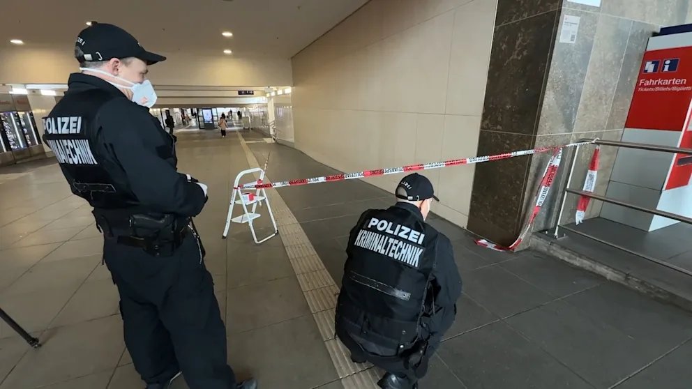 Niemcy: Würzburg. Afgańczyk zranił nożem trzech Świadków Jehowy
