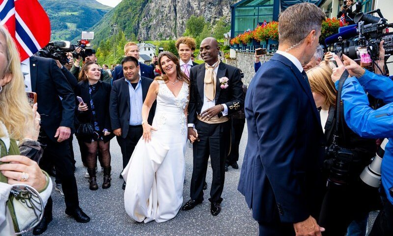 Norwegia: Księżniczka Marta Ludwika rezygnuje z praw do tronu dla szamańskiego g