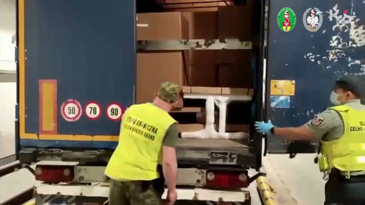 🇵🇱Polska: Budzisko. Straż Graniczna zatrzymała 54 nielegalnych imigrantów w ciężarówce