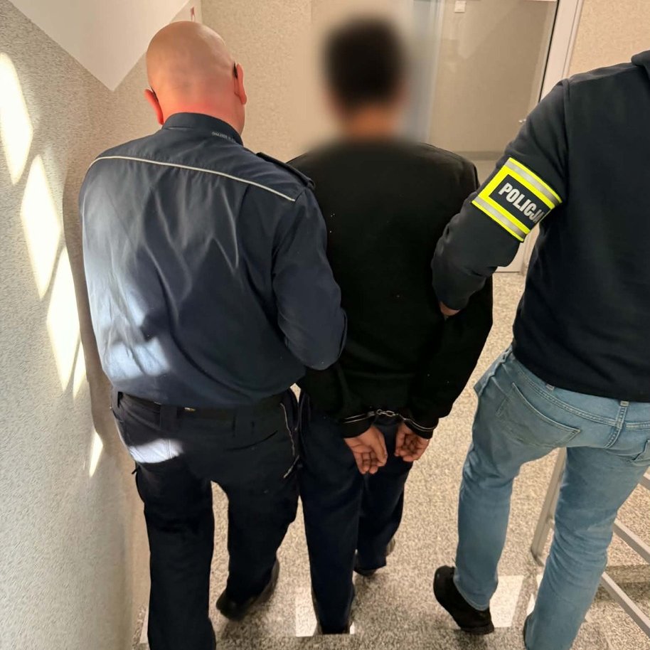 🇵🇱Polska: Kuczyna. Obywatel Nepalu jechał 101 km/h bez prawa jazdy i nielegalnie przebywał w Polsce