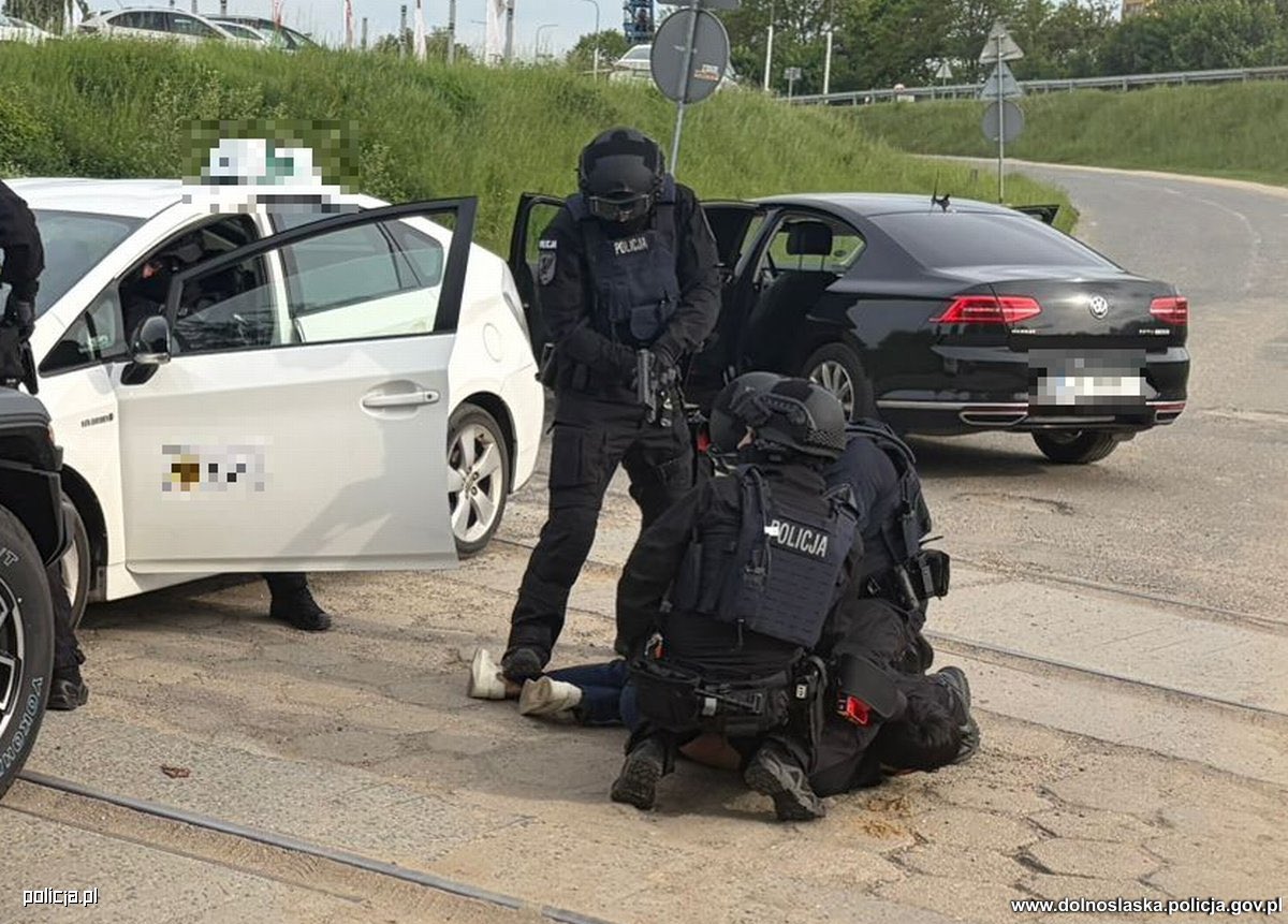 Polska: Lubin. Uzbecy porwali i pobili kolegę z Tadżykistanu