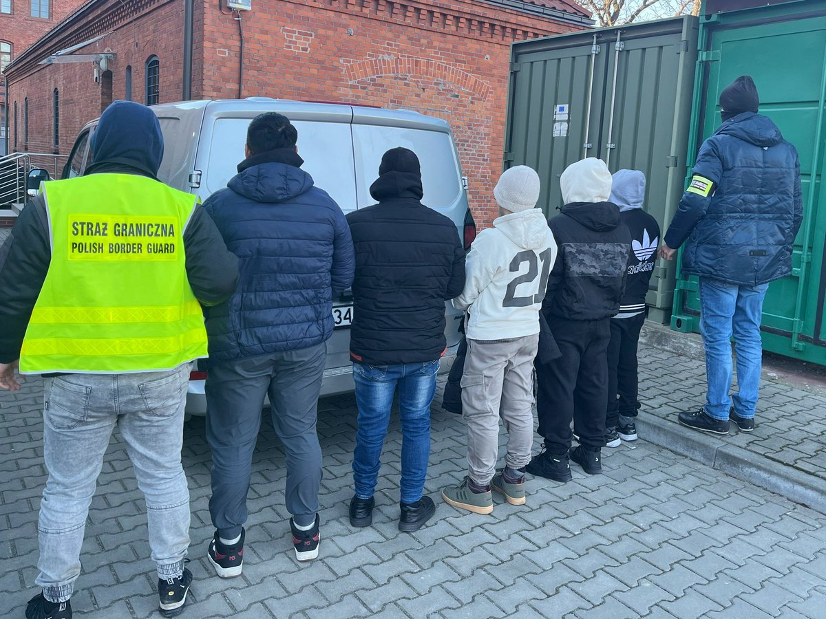 🇵🇱Polska: Namysłów. Dziesięciu cudzoziemców zatrzymanych za nielegalną pracę