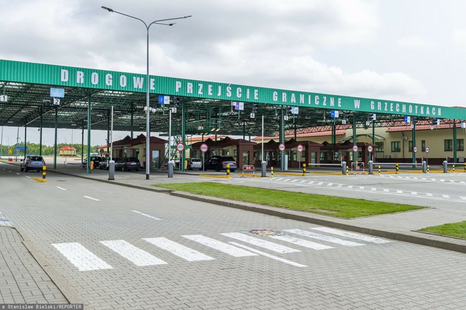 🇵🇱Polska. Przez granicę z Królewcem w 2025 r. wjechało 69 tys. Rosjan, wyjechało 77 tys.
