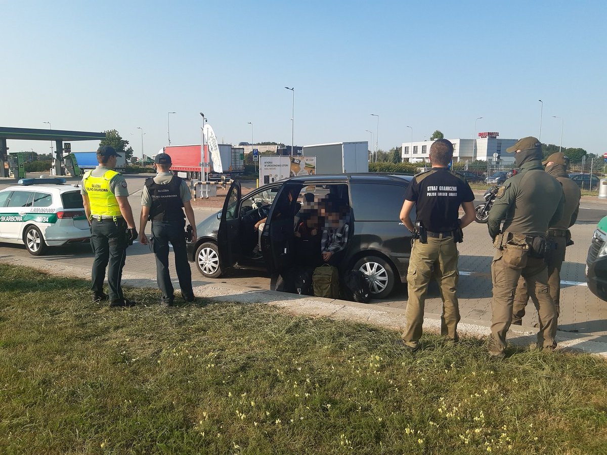 🇵🇱Polska: Rumun przewożący ośmiu migrantów chciał zarobić na przerzucie do Niemiec