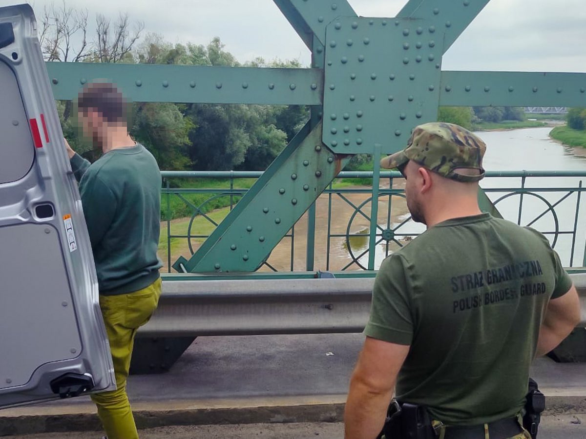 🇵🇱Polska: Ukrainiec wyłudzał dane bankowe SMS-ami, po odbyciu kary deportowany