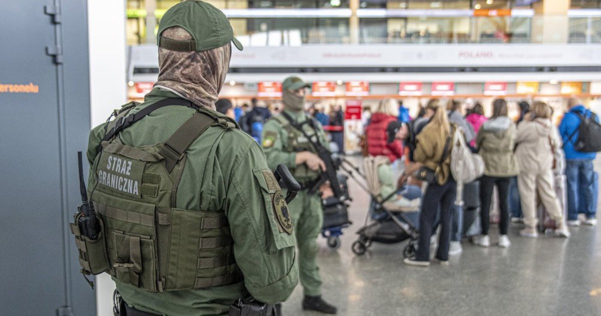 Polska: Warszawa. Gruzin i Łotysz ścigani listami gończymi zatrzymani na lotnisku