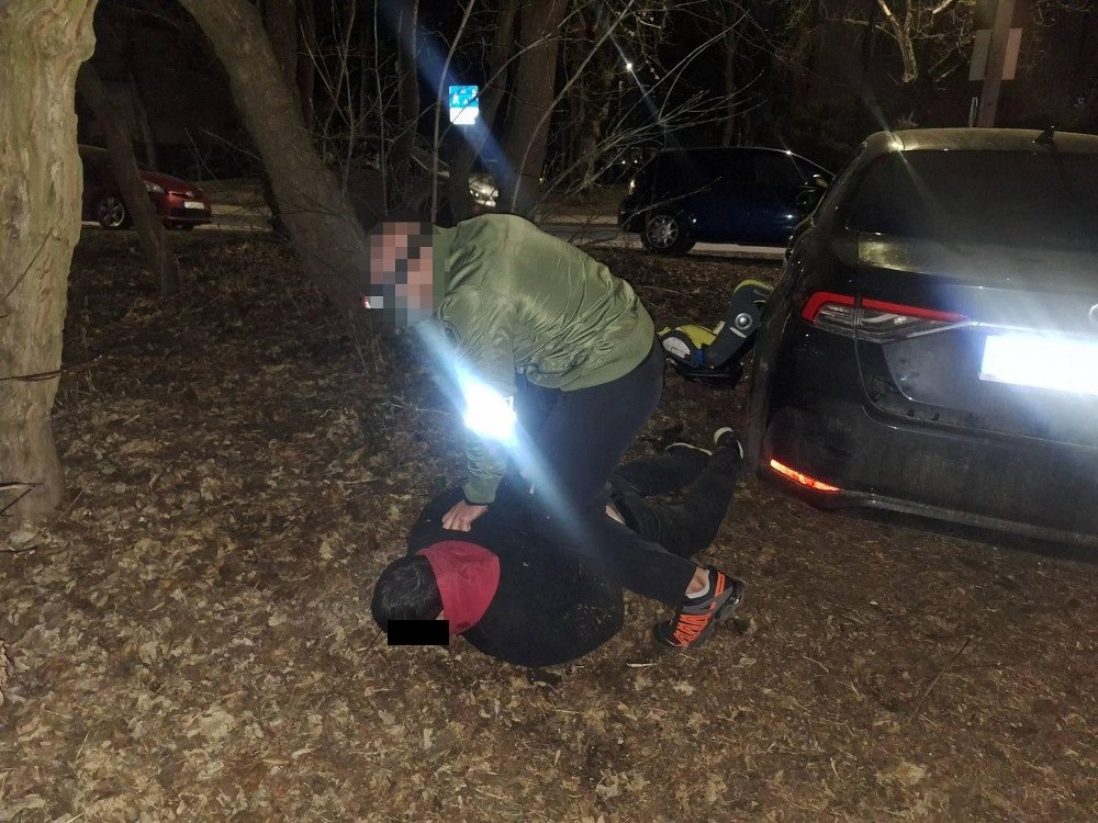 Polska: Warszawa. Rozbito gruziński gang złodziei baterii z aut hybrydowych