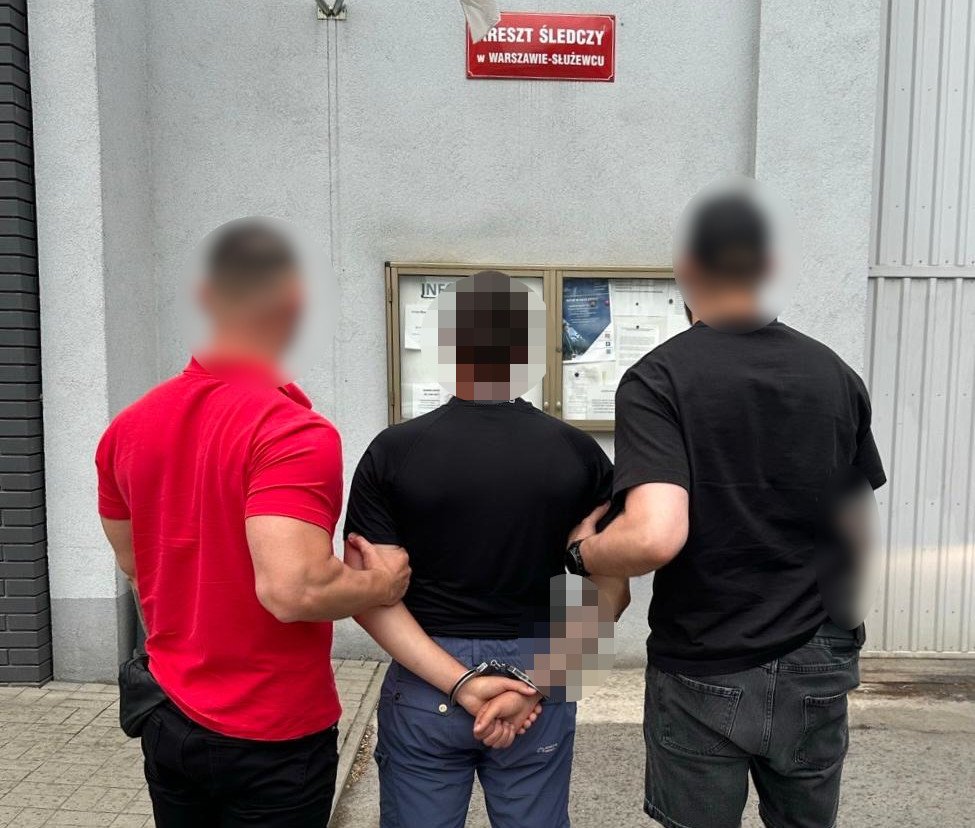 🇵🇱Polska: Warszawa. Ukrainiec zatrzymany przy wypłacaniu pieniędzy z oszustw