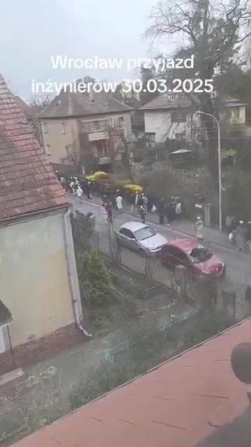 🇵🇱Polska: Wrocław. Tłum na modlitwach Id al-Fitr, nagranie wywołało falę dezinformacji