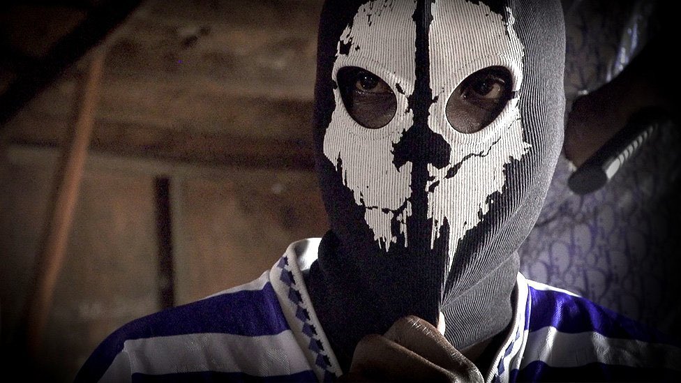🇨🇭Szwajcaria: Policja rozbija europejskie struktury nigeryjskiego gangu Black Axe
