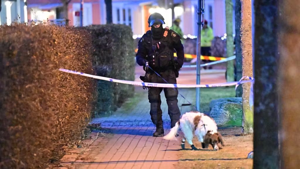 🇸🇪Szwecja: Mölndal. Wysadzono samochód agenta piłkarskiego w sporze z gangiem Ali Khana