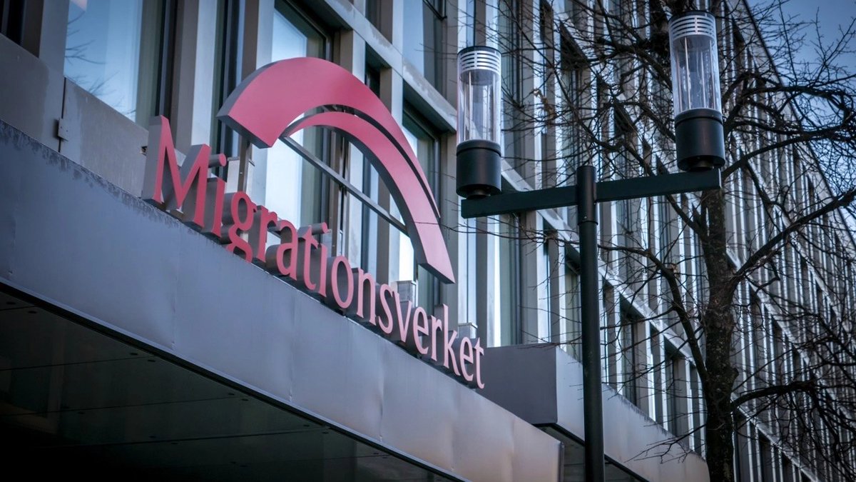 Szwecja: Program dobrowolnych powrotów imigrantów przynosi znikome rezultaty