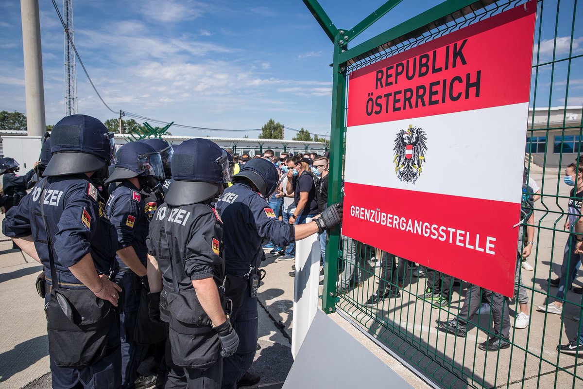 🇦🇹🇪🇺UE: Rozbito sieć przemytniczą, która przewiozła ponad 100 tysięcy migrantów