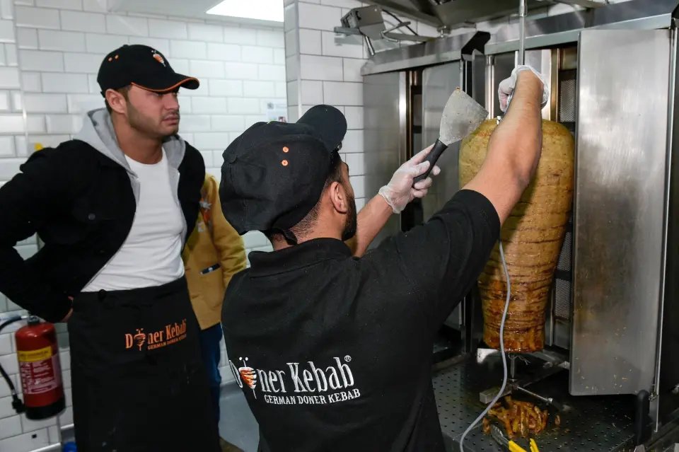 🇬🇧Wielka Brytania: 159 kebabów dostało zezwolenia na sprowadzanie pracowników