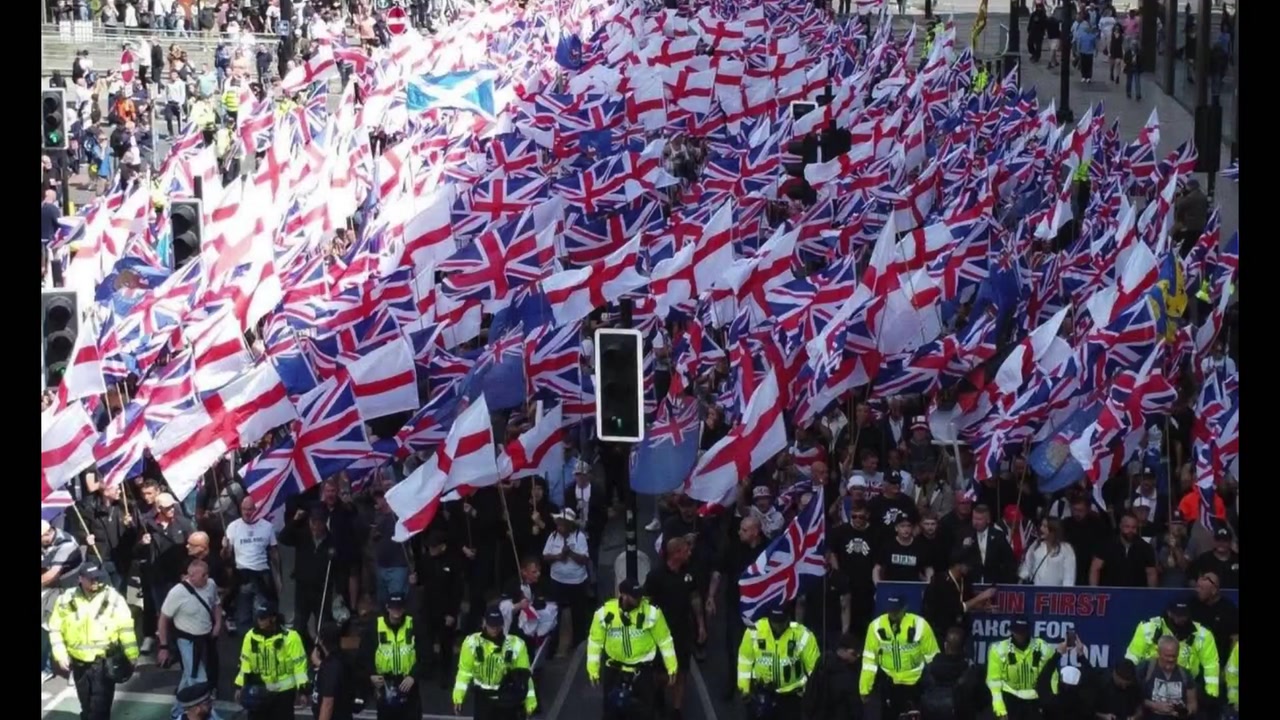🇬🇧Wielka Brytania: Manchester. Marsz Britain First na rzecz remigracji