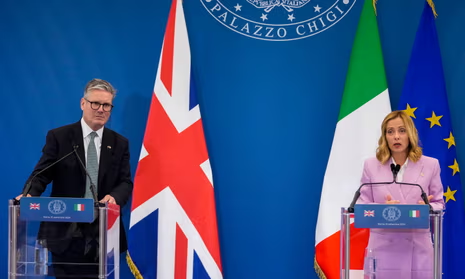 Wielka Brytania: Starmer chwali włoską politykę imigracyjną po wcześniejszych re