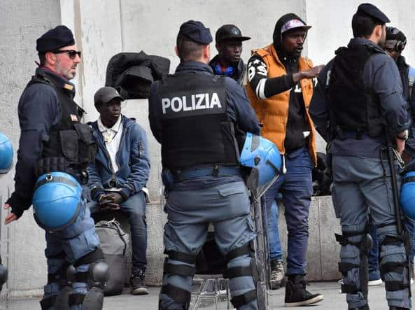🇮🇹Włochy. Cudzoziemcy stanowią 34,7% zatrzymanych i ponad 60% przy rozbojach ulicznych