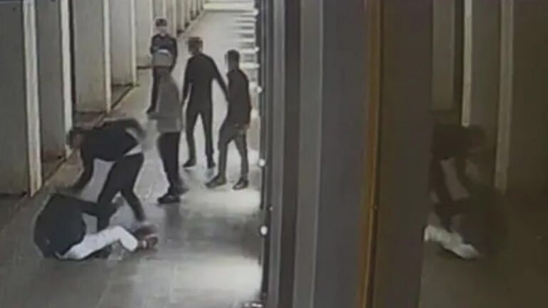 Włochy: Mediolan. Student sparaliżowany po ataku nożem w strefie Corso Como