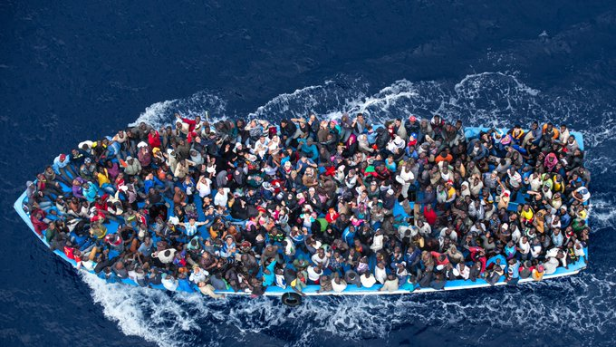 Włochy: Rząd Meloni zatwierdził projekt ustawy o blokadach morskich wobec migrantów