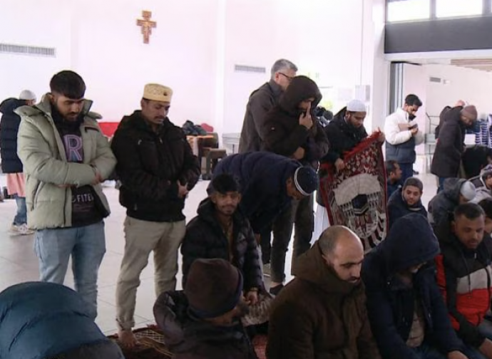 Włochy: Staranzano i Monfalcone. Udostępnienie sal parafialnych muzułmanom na Ramadan wywołało spór